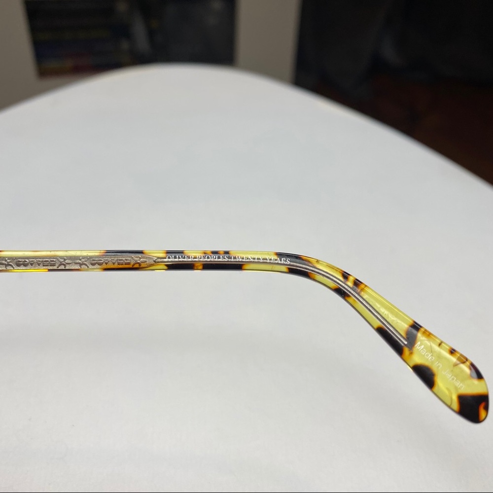 EUC Oliver Peoples Riley 48 Eyewear - Picture 12 of 13